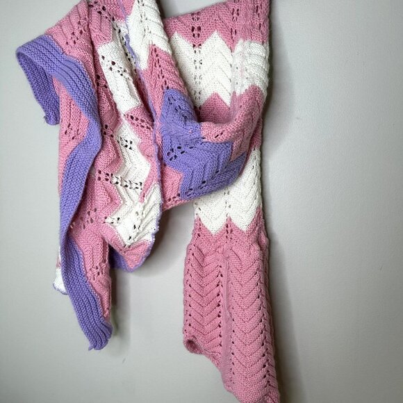 Enid pink and purple mermaid hand knit blanket - Picture 1 of 5